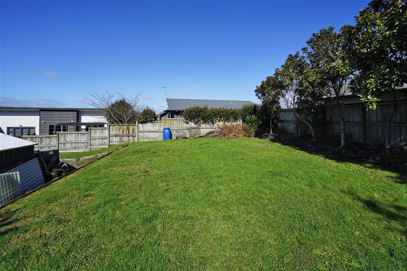 3 Iain Court, Rototuna, Hamilton - Carousel 11