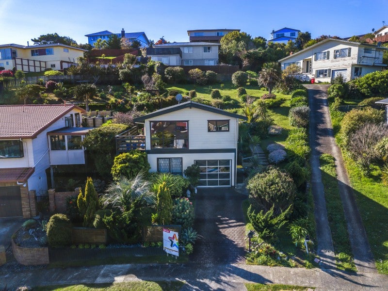 9 Inlet View, Titahi Bay, Porirua - Carousel 2
