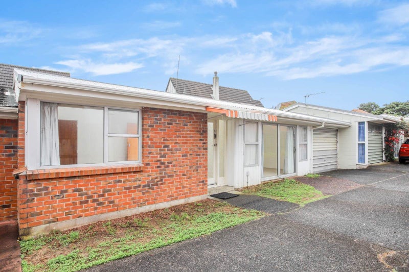 3/16 Otakau Road, Milford, Auckland - Carousel 1