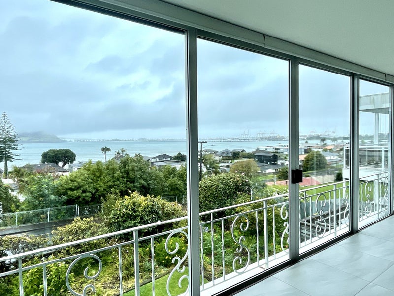 4 Acklam Avenue, Otumoetai, Tauranga - Carousel 1