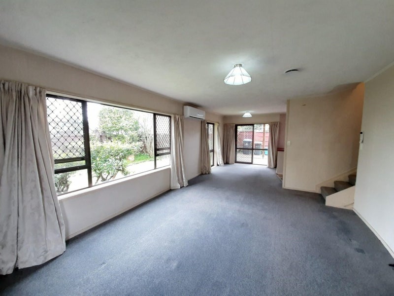 2/58 Hayr Road, Three Kings, Auckland - Carousel 2