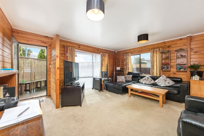 1/458 Swanson Road, Ranui, Auckland - Carousel 1
