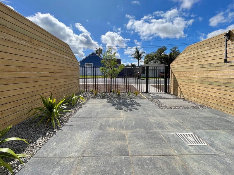 2F Stokes Avenue, Te Atatu Peninsula, Auckland - Carousel 17