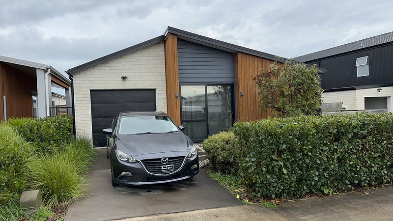 19 Whakapono Avenue, Baverstock, Hamilton - Carousel 1