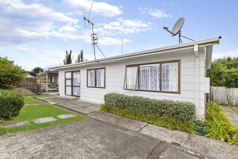 14B GREERTON ROAD, Gate Pa, Tauranga - Carousel 1