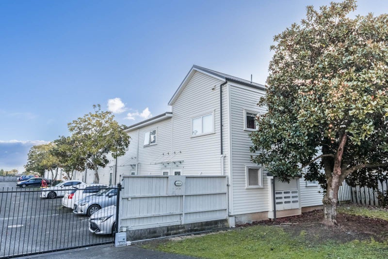 5/99 Mays Road, Te Papapa, Auckland - Carousel 2