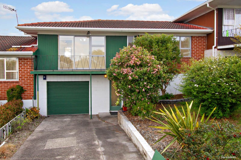 2/3 Butterworth Drive, Glendene, Auckland - Carousel 1