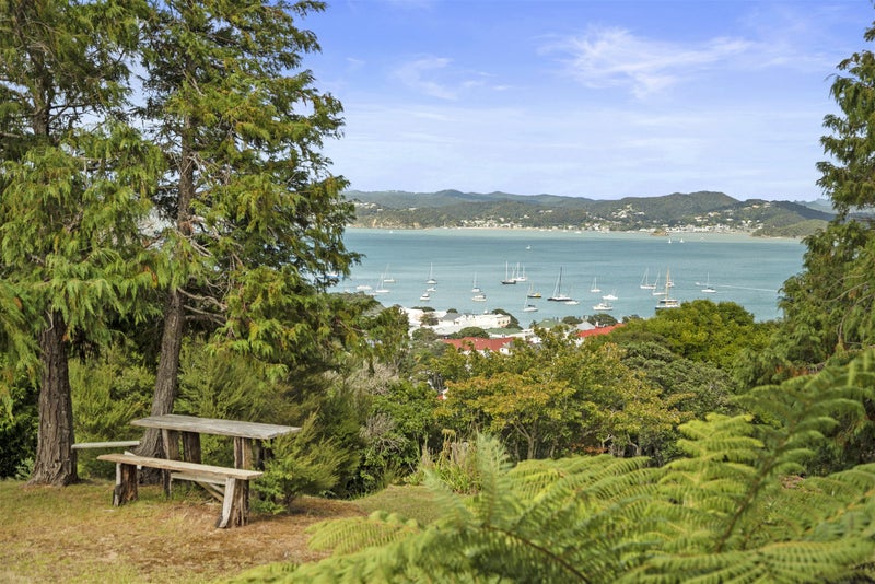 19 James Street, Russell, Russell - Carousel 1