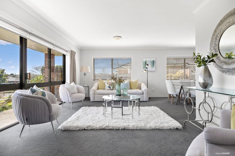 10 Carriage Close, Northpark, Auckland - Carousel 2