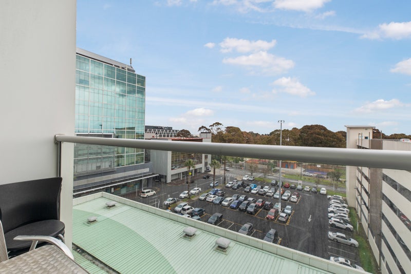 501/17 Osterley Way, MANUKAU, AUCKLAND - Carousel 2