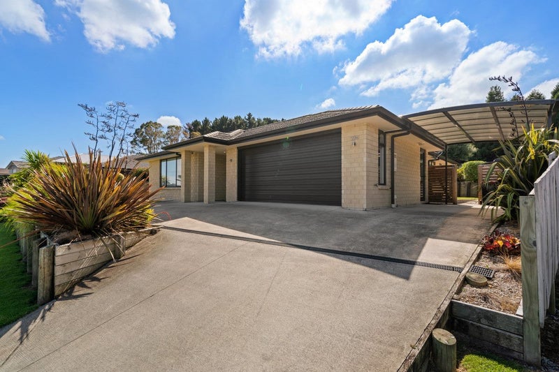 274 Ballintoy Park Drive, Welcome Bay, Tauranga - Carousel 2