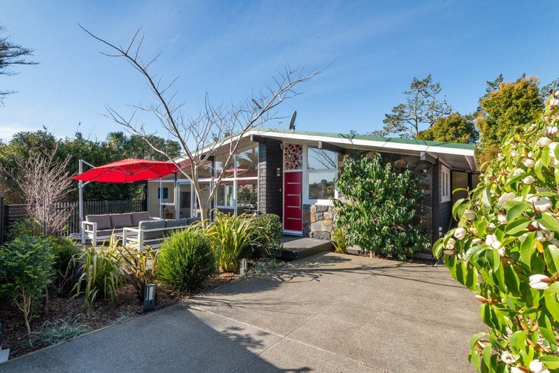 21 Willow Avenue, Birkenhead, Auckland - Carousel 1