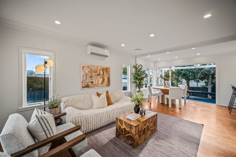 1/19 St Michaels Avenue, Point Chevalier, Auckland - Carousel 2