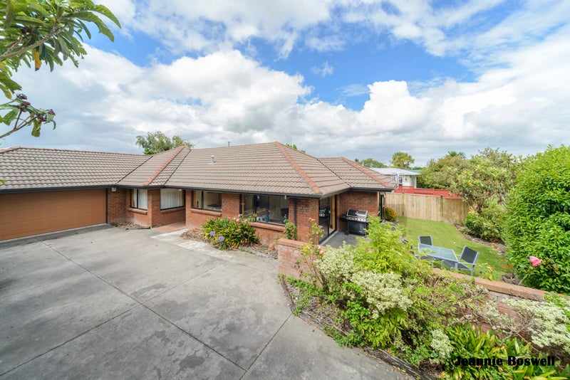 1A WINDSOR STREET, Terrace End, Palmerston North - Carousel 1