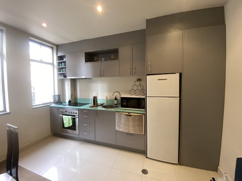 402/332 Lambton Quay, Wellington Central, Wellington - Carousel 2