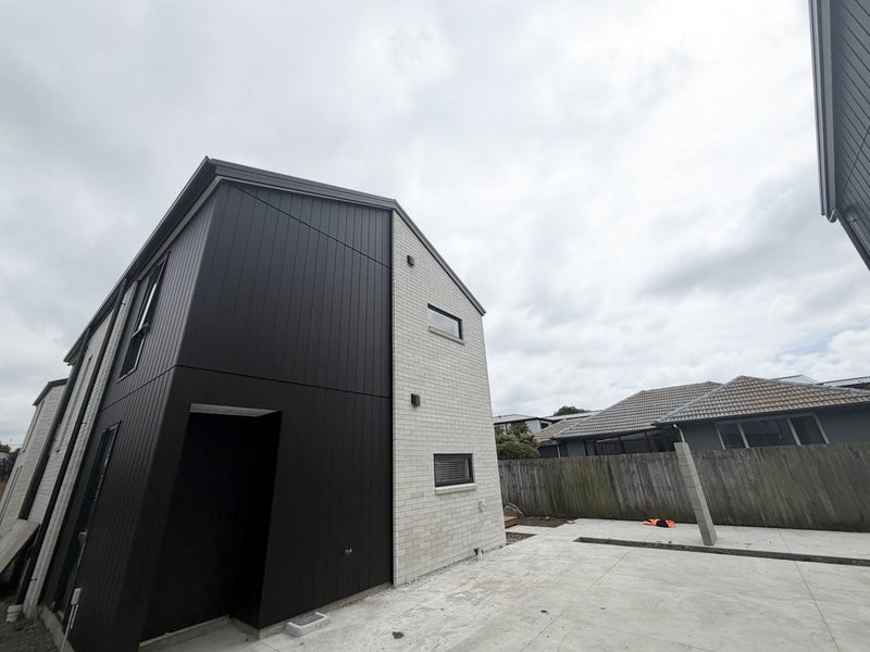 33 Evesham Crescent, Spreydon, Christchurch - Carousel 1