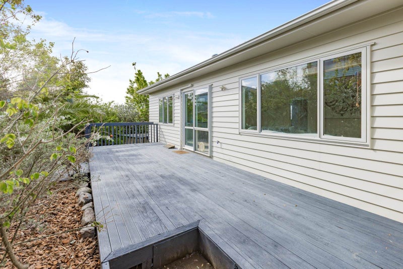 2 Jammen Drive, Massey, Auckland - Carousel 39