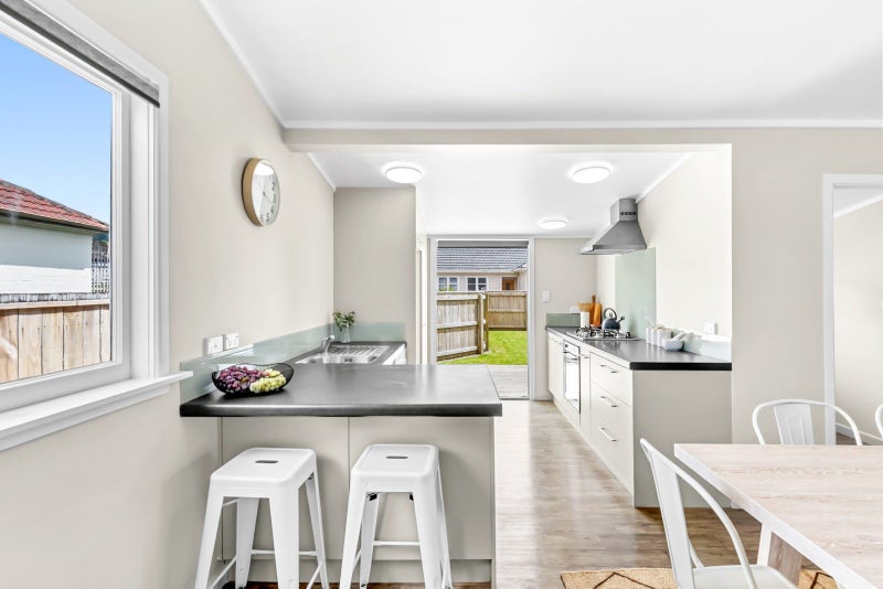 43 Biddle Crescent, Taita, Lower Hutt - Carousel 2