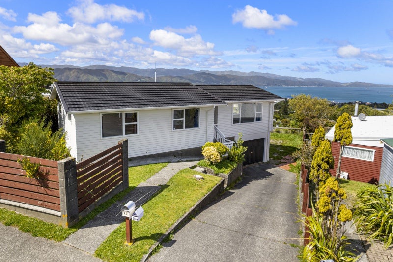 29 Oakleigh Street, Maungaraki, Lower Hutt - Carousel 1