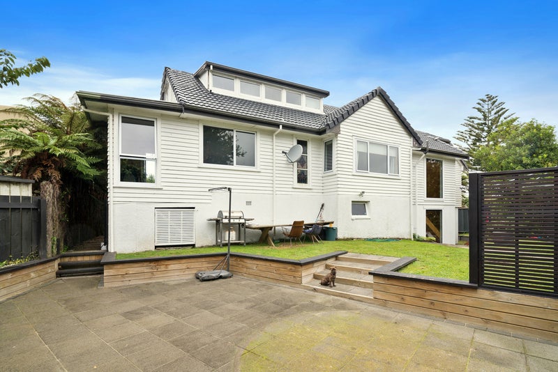 22 Grand Vue Road, Kawaha Point, Rotorua - Carousel 2