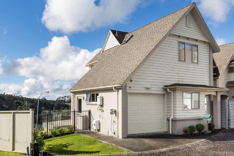 22 Hatfield Place, Albany Heights, Auckland - Carousel 2