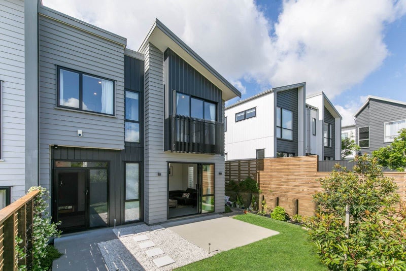 19A Melling Street, Glen Innes, Auckland - Carousel 1