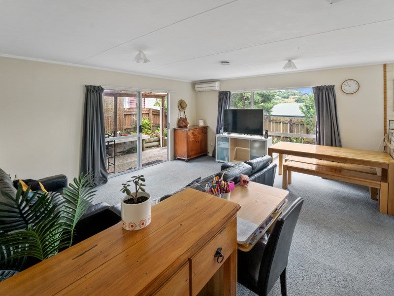 3/12 Vosper Street, Toi Toi, Nelson - Carousel 2