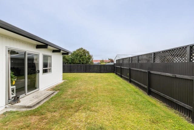 12 Jellicoe Place, Tamatea, Napier - Carousel 2