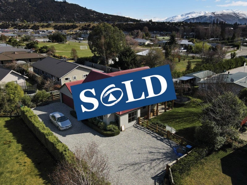 20 Frye Crescent, Albert Town, Wanaka - Carousel 1