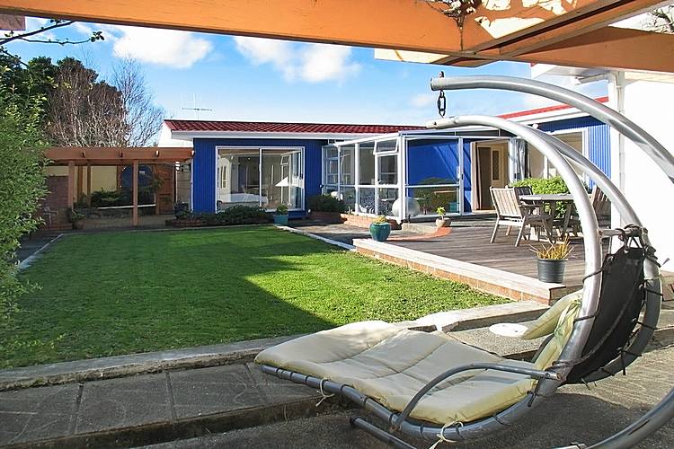 3 Balliol Drive, Tawa, Wellington - Carousel 1