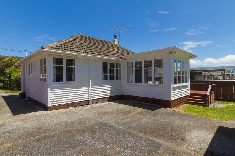 15 Wilkie Crescent, Naenae, Lower Hutt - Carousel 1