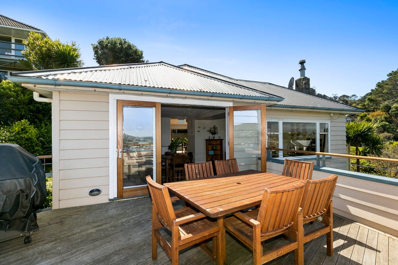 48 Pembroke Road, Northland, Wellington - Carousel 2