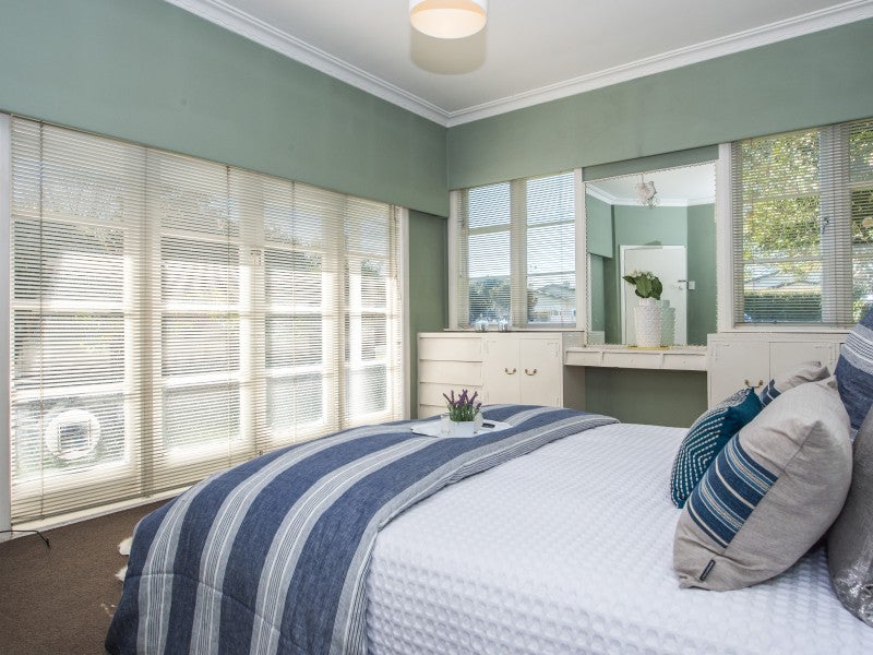 55 MacFarlane Street, Hamilton East, Hamilton - Carousel 2