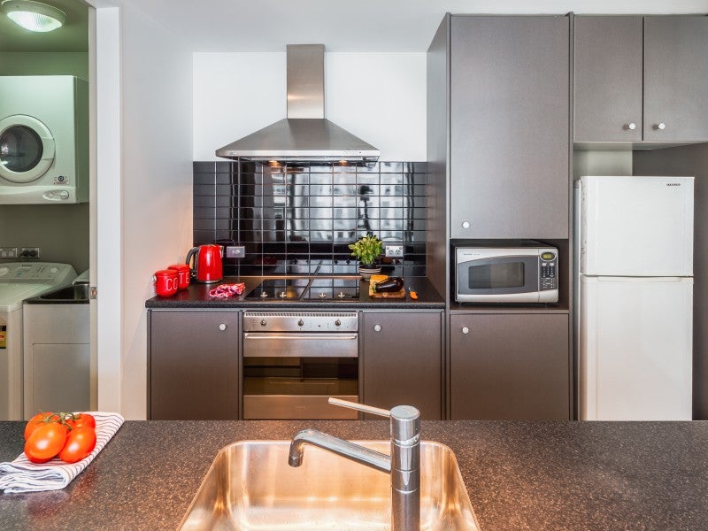 8J/164 The Terrace, Wellington Central, Wellington - Carousel 1