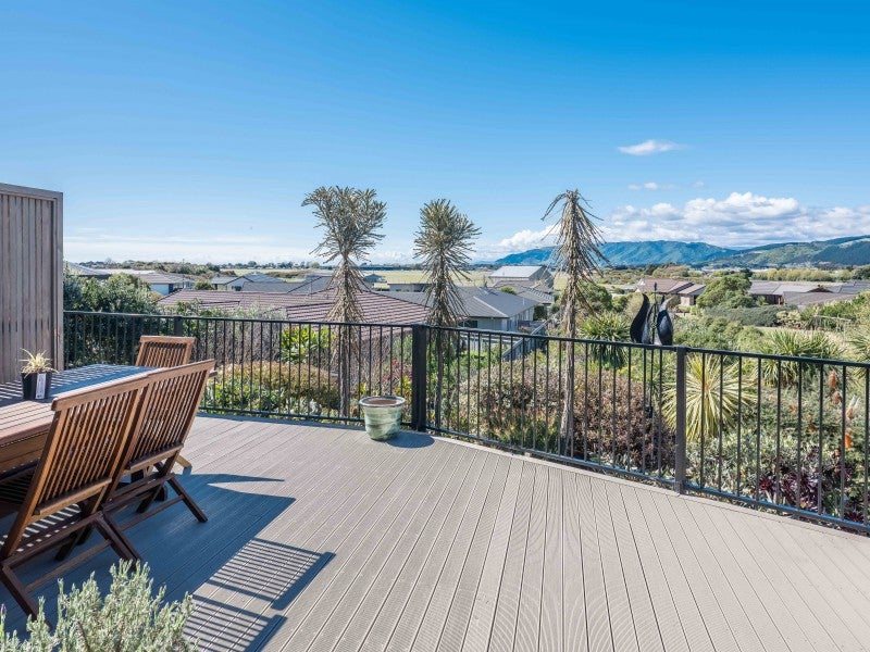 10 Simpson Crescent, Raumati Beach, Paraparaumu - Carousel 2