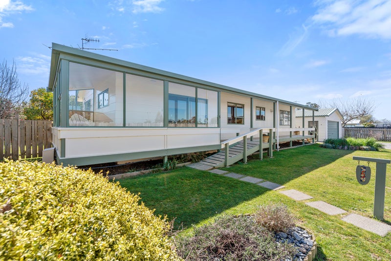 5 Kingdom Drive, Fairy Springs, Rotorua - Carousel 2