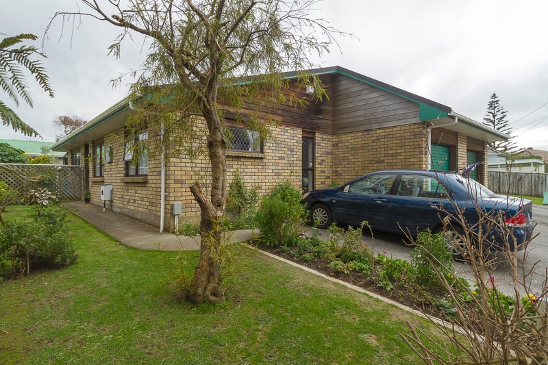 3 Durham Crescent, Fairfield, LOWER HUTT - Carousel 1