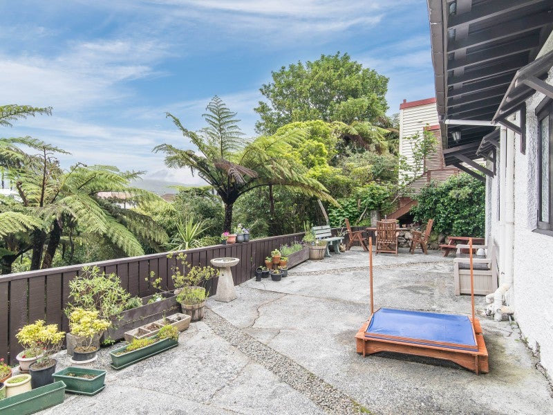 23 Pembroke Road, Northland, Wellington - Carousel 2