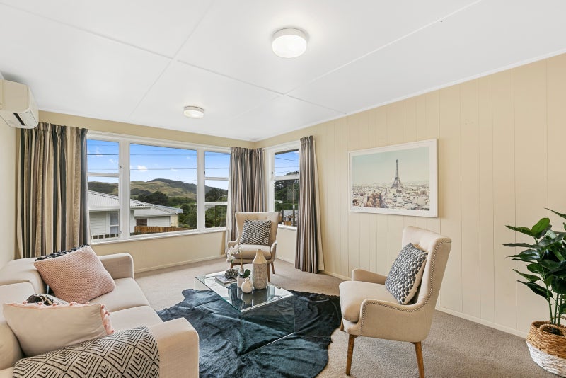 57 Mark Avenue, Paparangi, Wellington - Carousel 2
