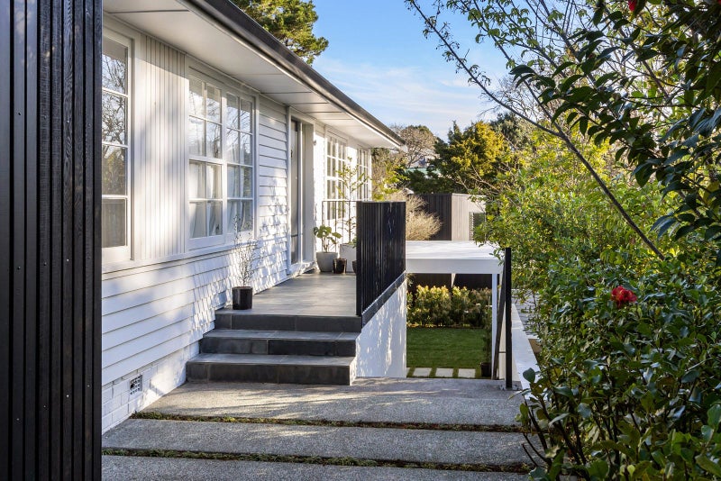 60 Waiatarua Road, Remuera, Auckland - Carousel 2