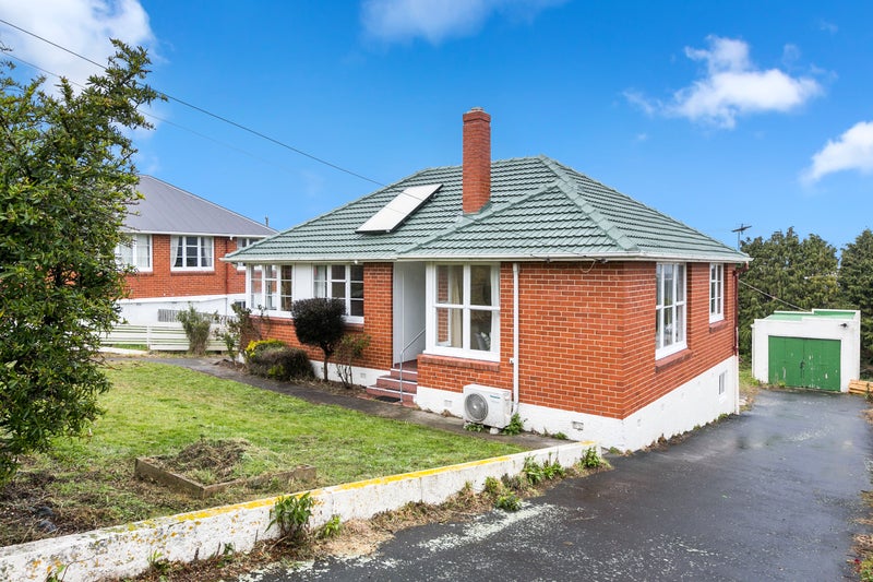 6 Ballantyne Street, Waverley, Dunedin - Carousel 1