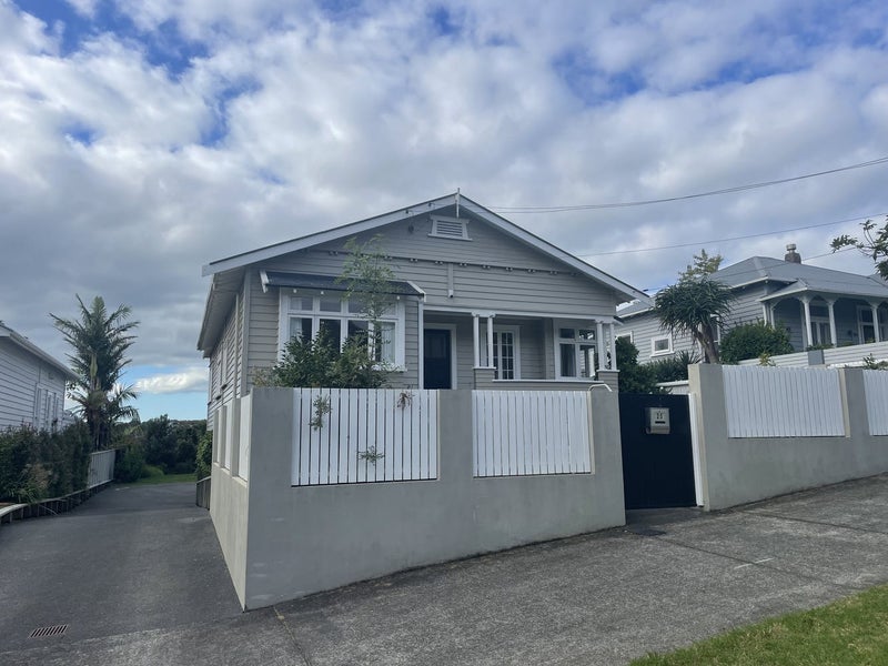 25 Springfield Road, Morningside, Auckland - Carousel 1