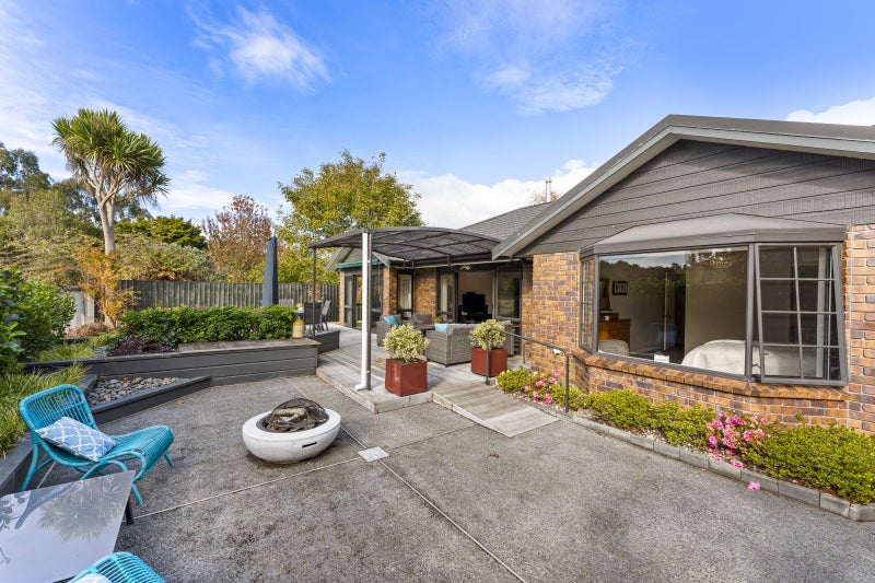 11 Bombay Street, Aramoho, Whanganui - Carousel 1