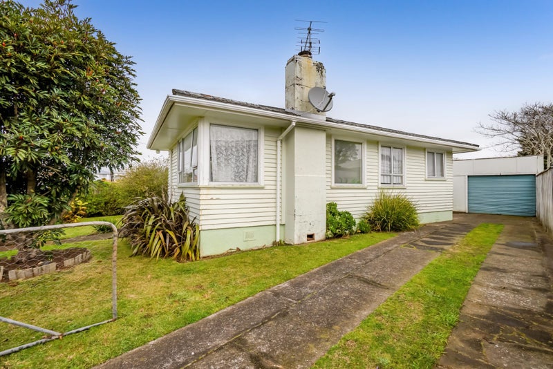 4 Belair Avenue, Blagdon, New Plymouth - Carousel 1