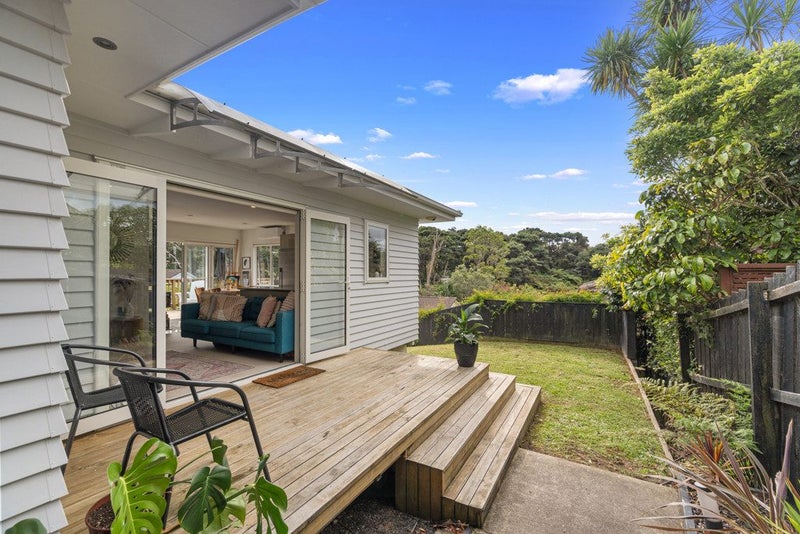 3A Katrina Place, Massey, Auckland - Carousel 1