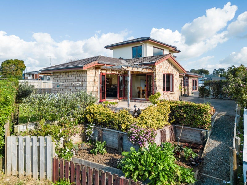 61A Flynn Road, Hillcrest, Hamilton - Carousel 2