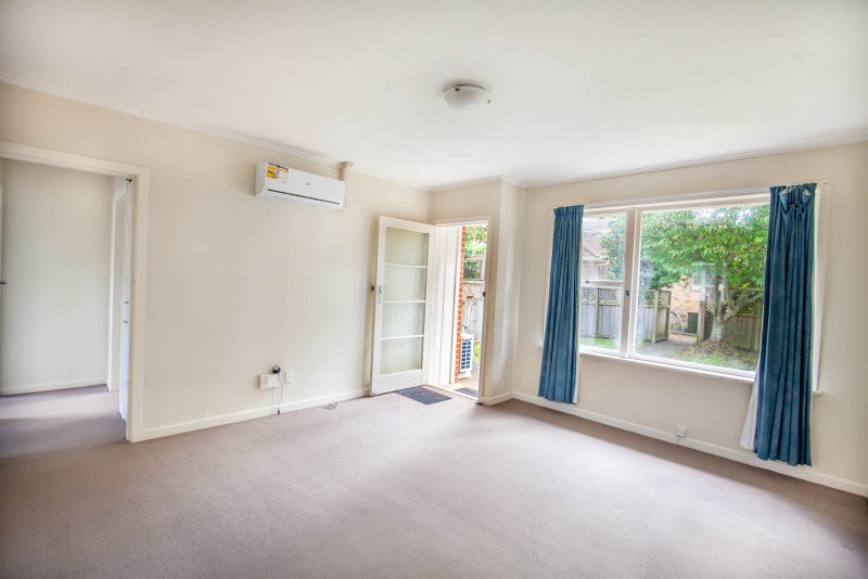 2/6 Begbie Place, Sandringham, Auckland - Carousel 2