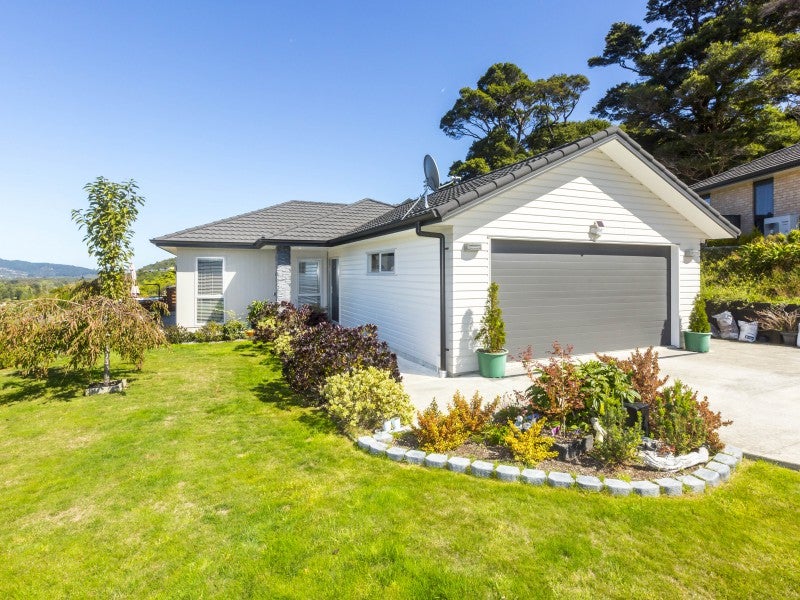 11 Lila Gillies Lane, Riverstone Terraces, Upper Hutt - Carousel 2
