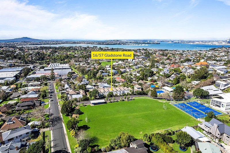 16/57 Gladstone Road, Northcote, Auckland - Carousel 24