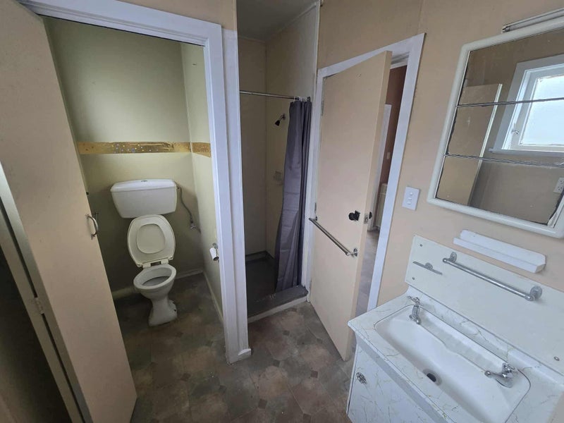 8 Phillip Street, Johnsonville, Wellington - Carousel 5